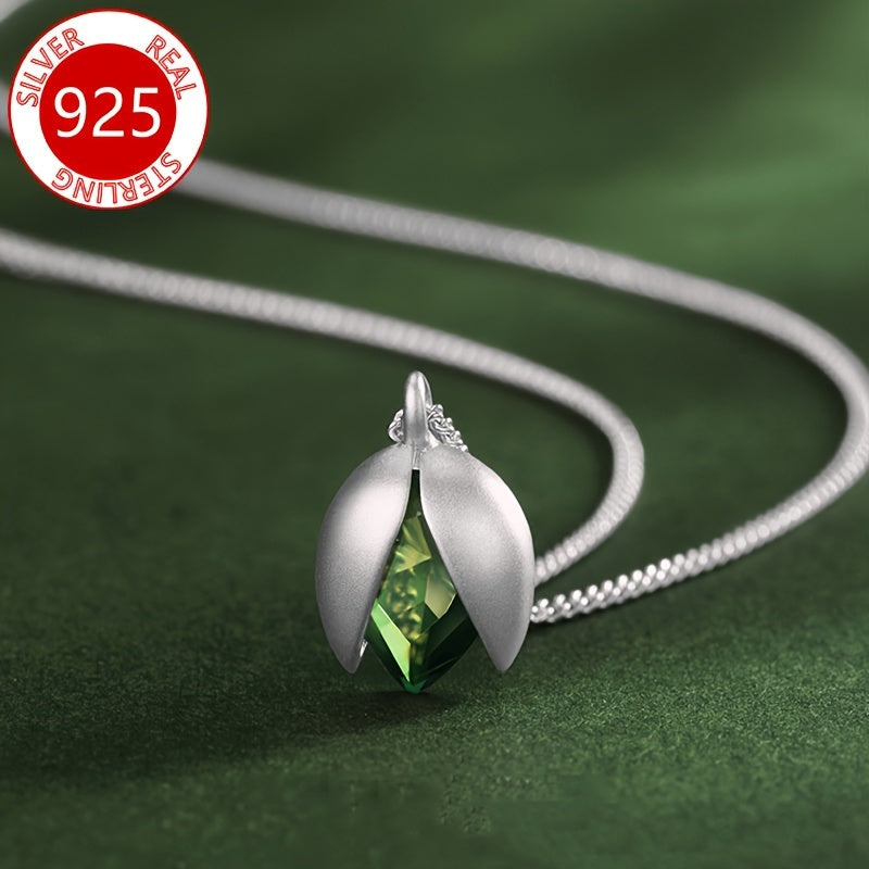 Pistachio Green Peridot Pendant Necklace in Pure 925 Silver