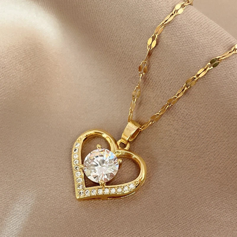 Luxurious heart necklace 