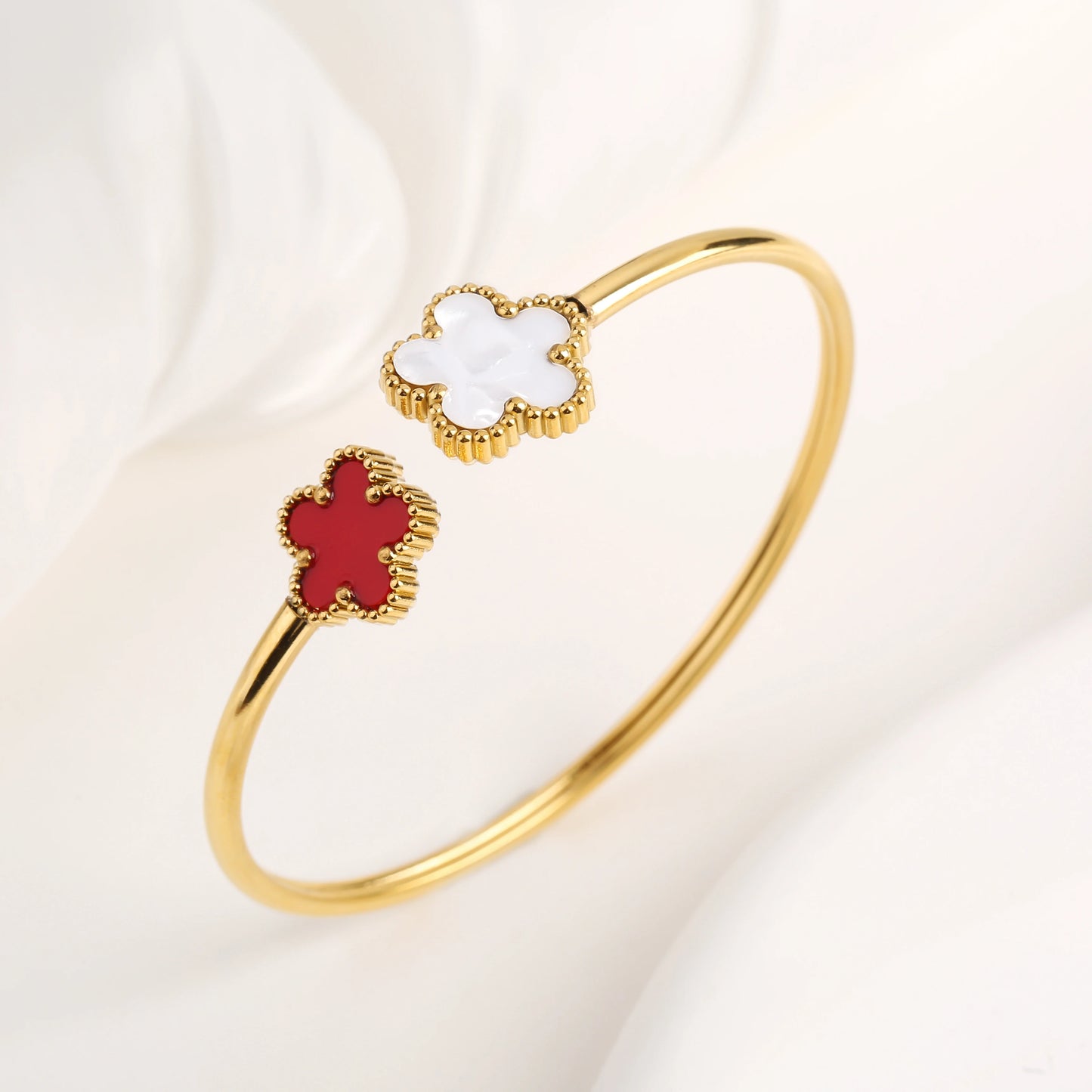 Classic clover bracelet 