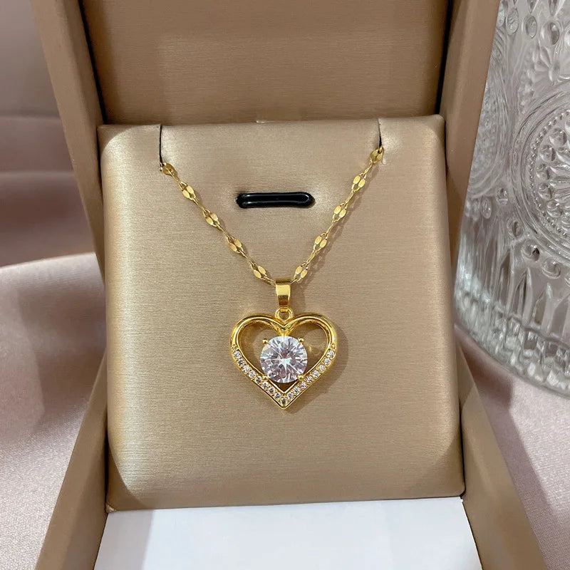 Luxurious heart necklace 