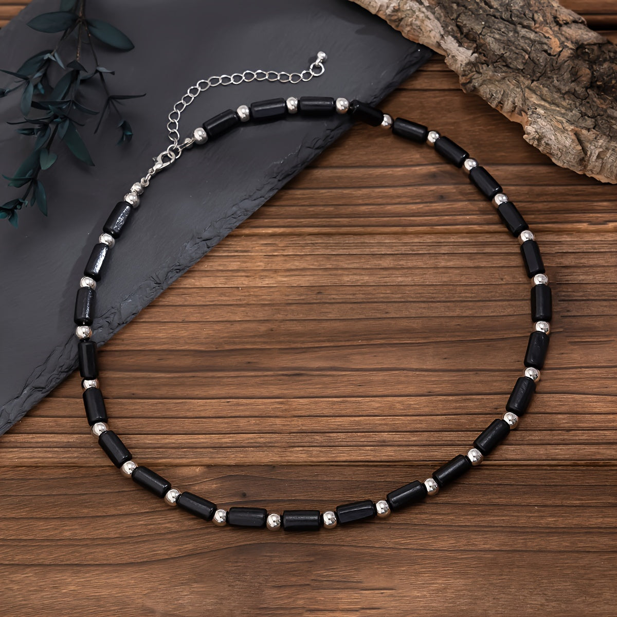 Fashionable black wooden bead necklace