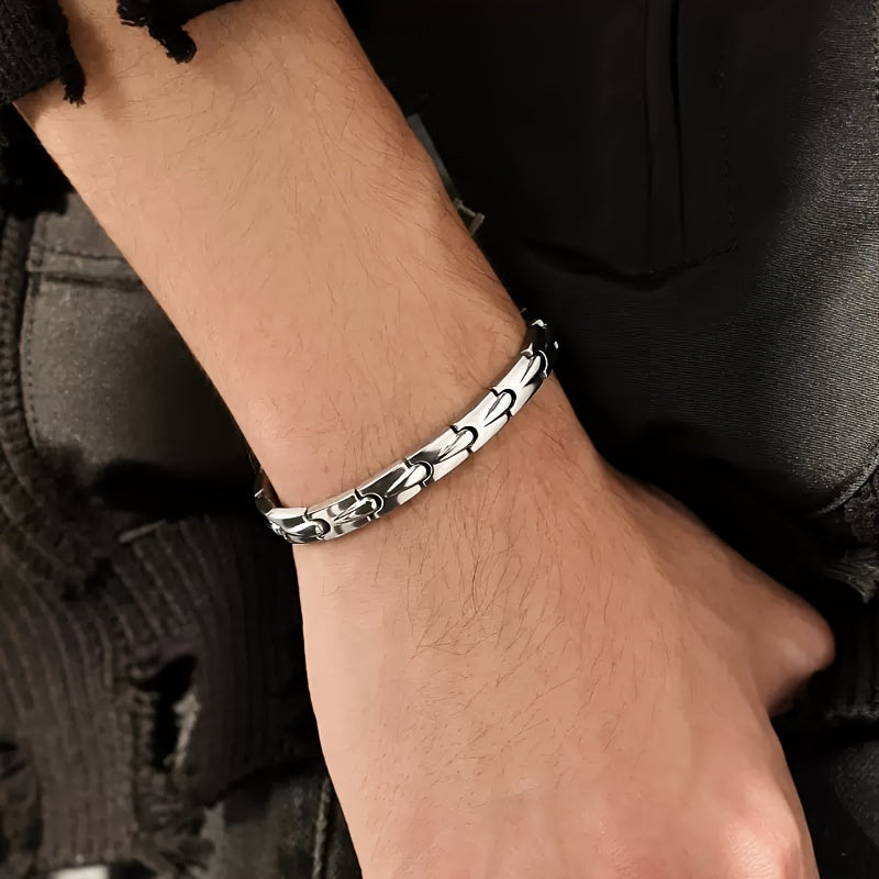 Fashionable stainless steel bracelet